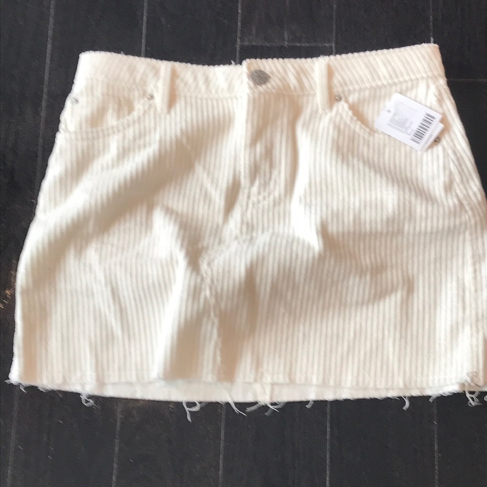 White corduroy mini skirt S Urban Outfitters